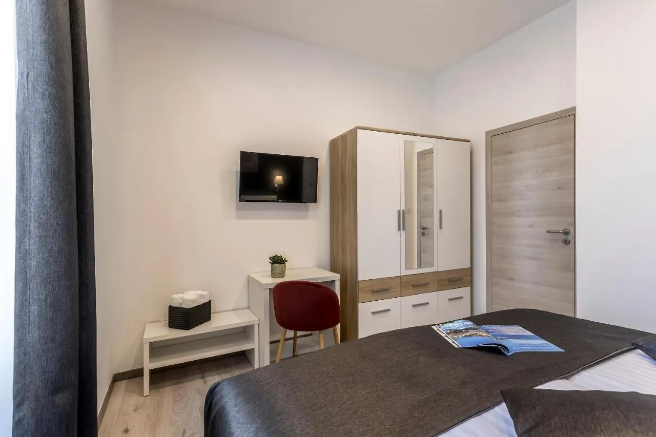 Apartments & Room Unicus I, Ii, III Split