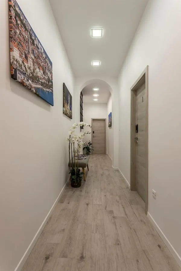 Apartments & Room Unicus I, Ii, III Split